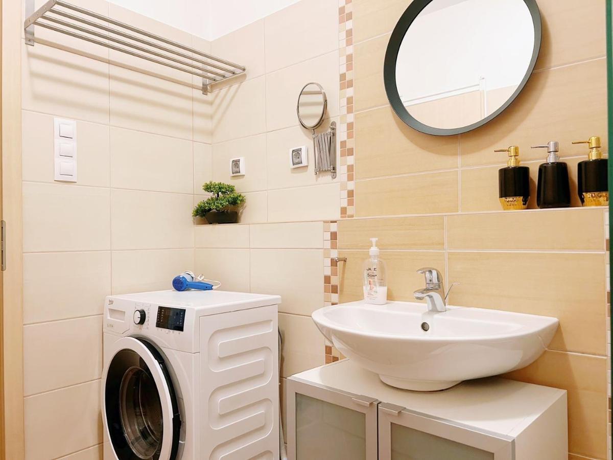 Budapest Center Shopping Apartment II מראה חיצוני תמונה